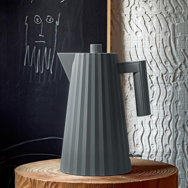 Plissé Electric Kettle